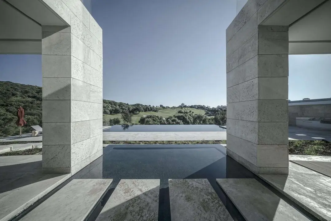 ARK, Villa La Escondida
