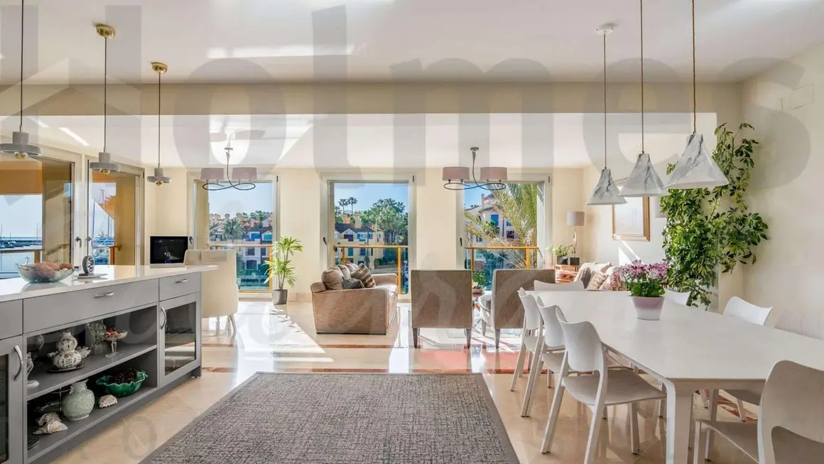 Holmes Sotogrande - Ref: NEC-968