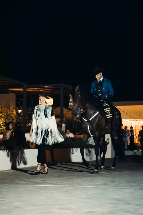Cabalgando entre costuras