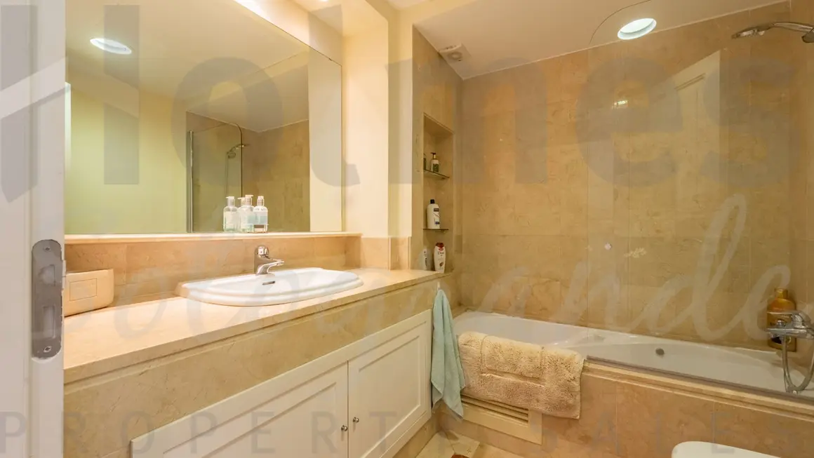 Ref: ROM-750 - Holmes Sotogrande