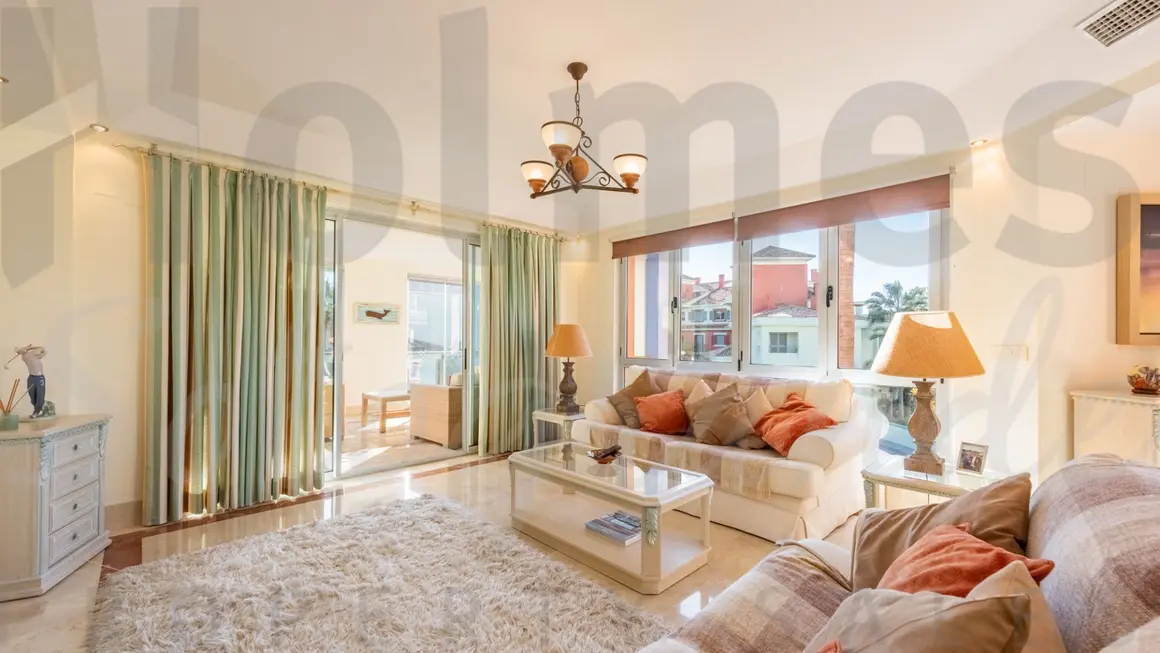 Ref: ROM-750 - Holmes Sotogrande