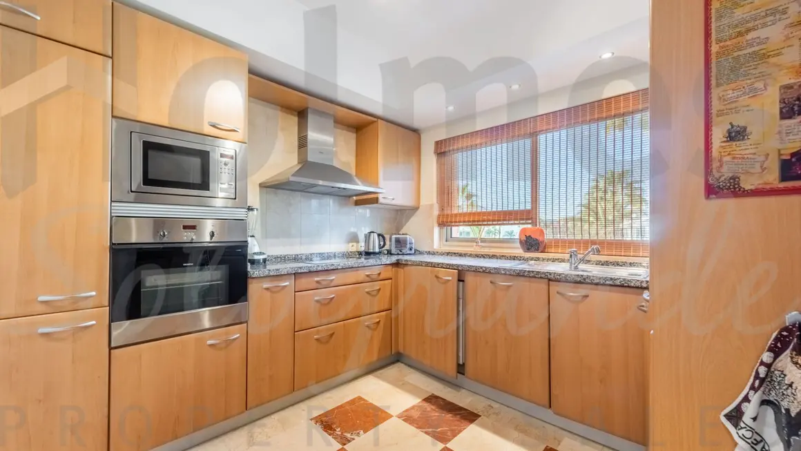 Ref: ROM-750 - Holmes Sotogrande