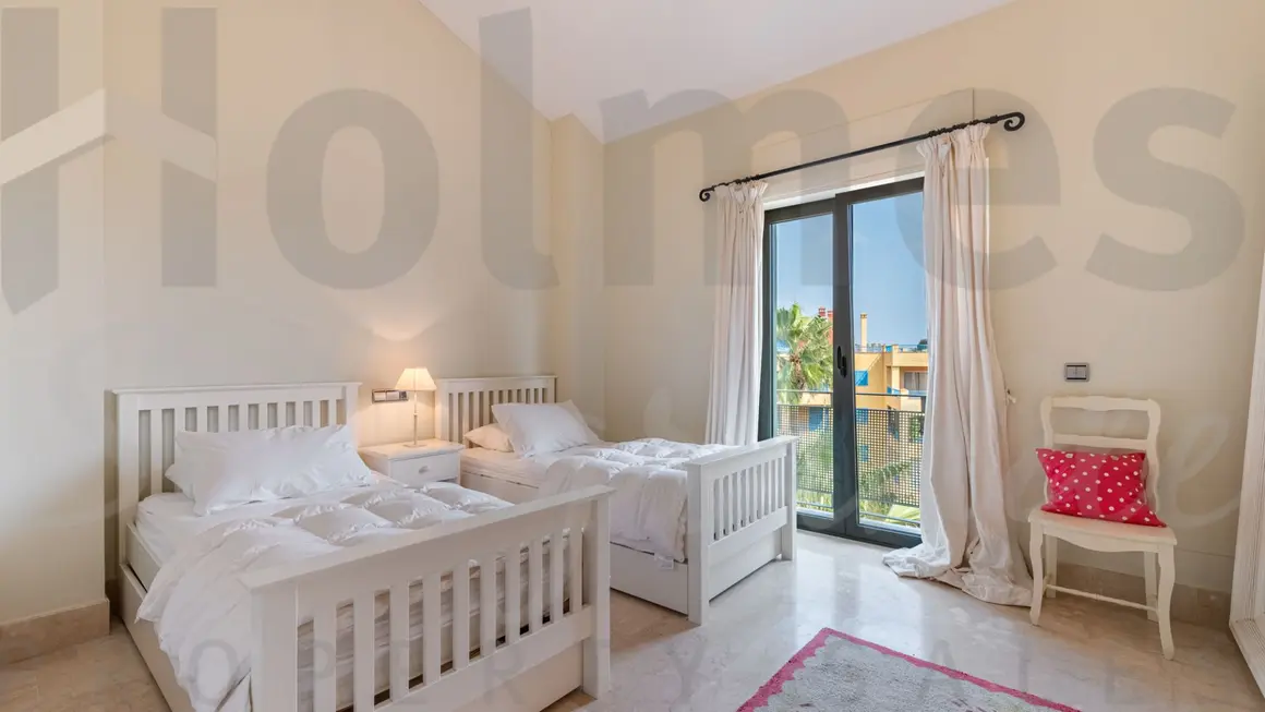Ref: RIO-1033 - Holmes Sotogrande