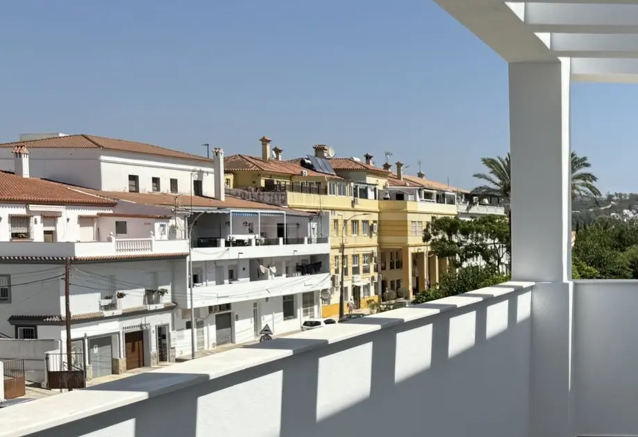 Vistas de uno de los 10 pisos de vivienda de protecci&oacute;n oficial de Guadiaro