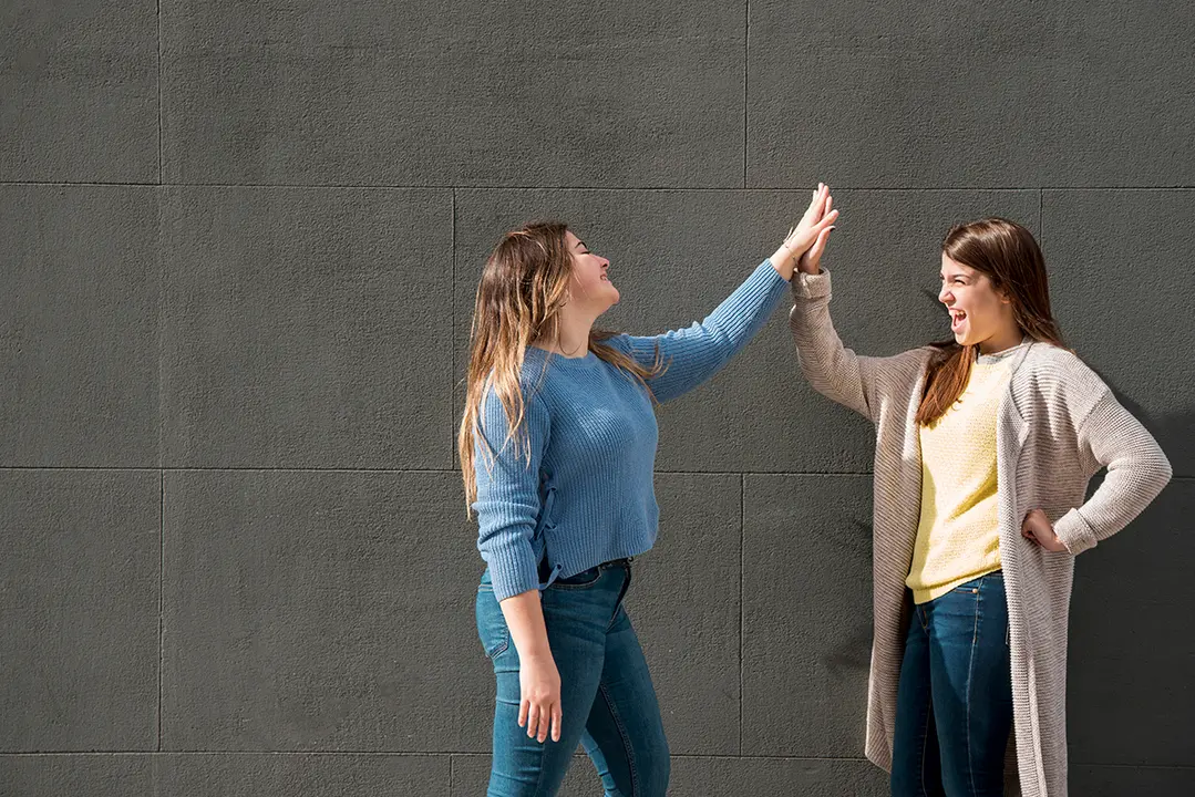 BAJAportrait-two-girls-front-wall