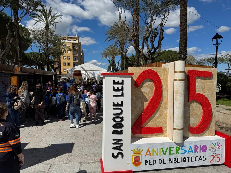 2025 inaugura Feria Libro