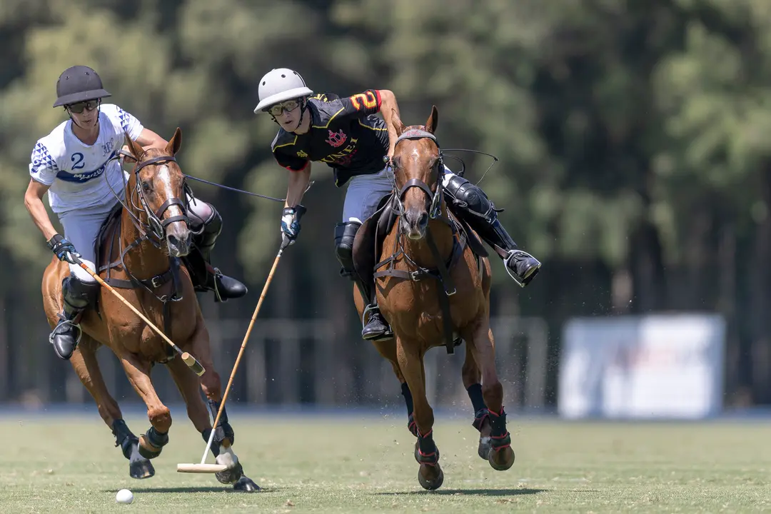 Ciro Urturi & Custodio Eleno - MUDA IZ POLO vs. BRUNEI POLO TEAM - Photo Credit: Mat&iacute;as Callejo/Ayala Polo