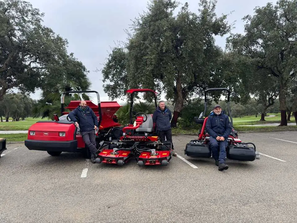 La marca Toro, a trav&eacute;s de su distribuidor Riversa, ha realizado recientemente la entrega de nueva maquinaria a San Roque Golf & Resort.