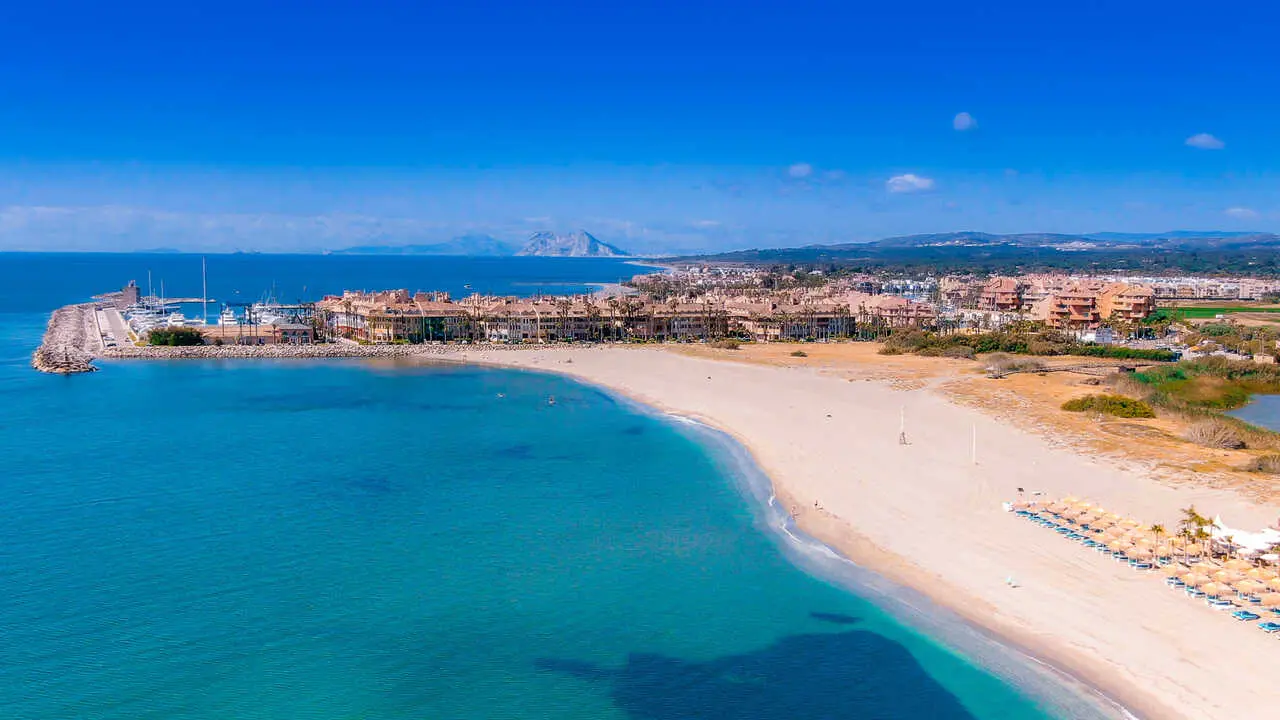Playa de Torreguadiaro.