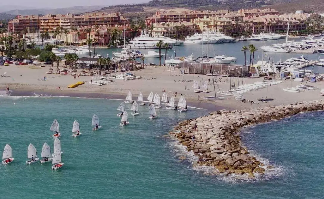 La vela en miniatura llegar&aacute; este mes a los pantalanes de Sotogrande.
