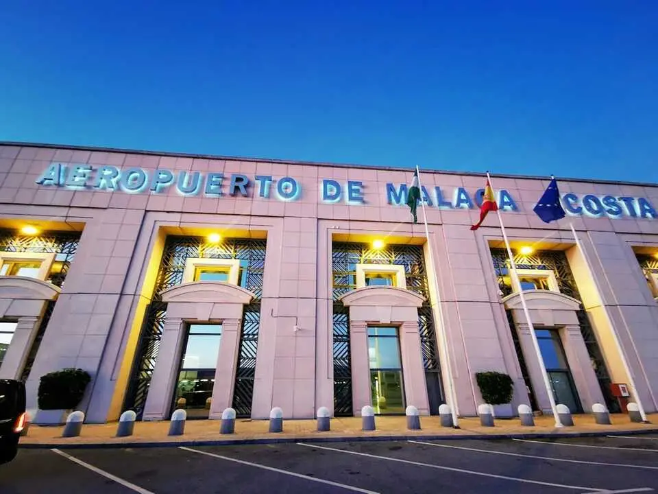 Fachada del Aeropuerto de M&aacute;laga-Costa del Sol.