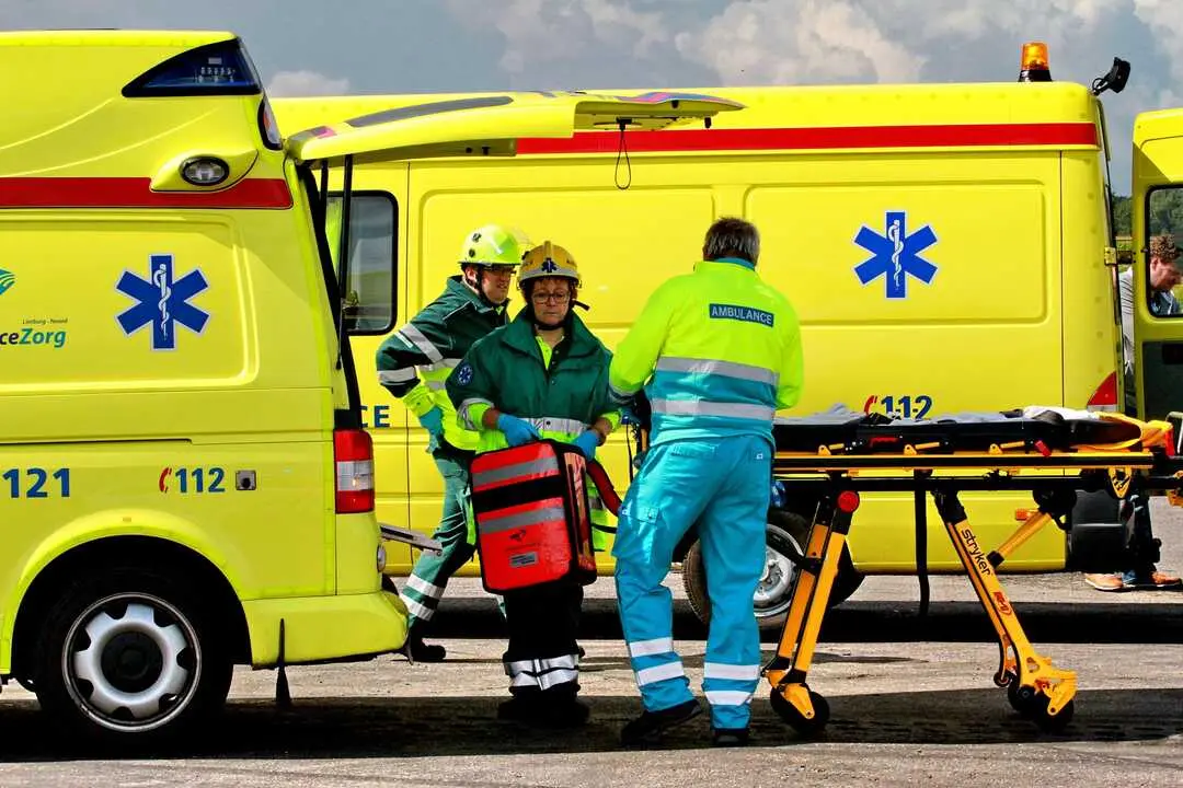 El 112 activ&oacute; a la Polic&iacute;a Local y a los servicios sanitarios para atender el suceso.