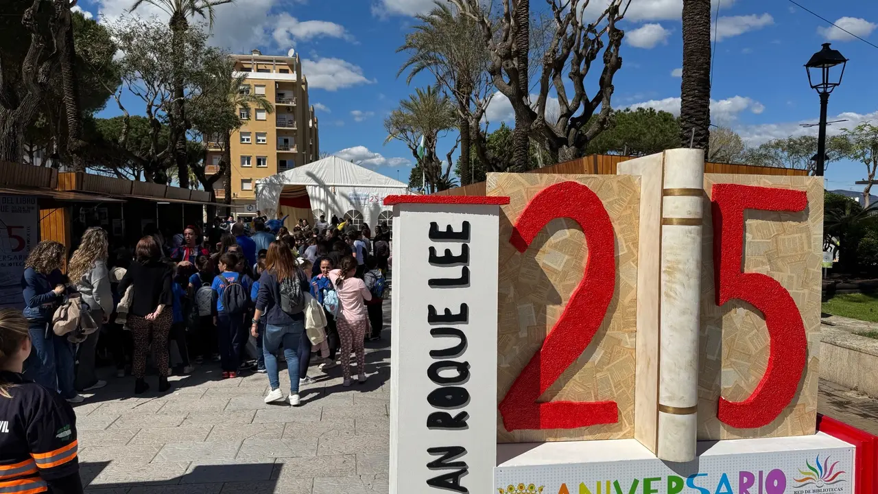 2025 inaugura Feria Libro