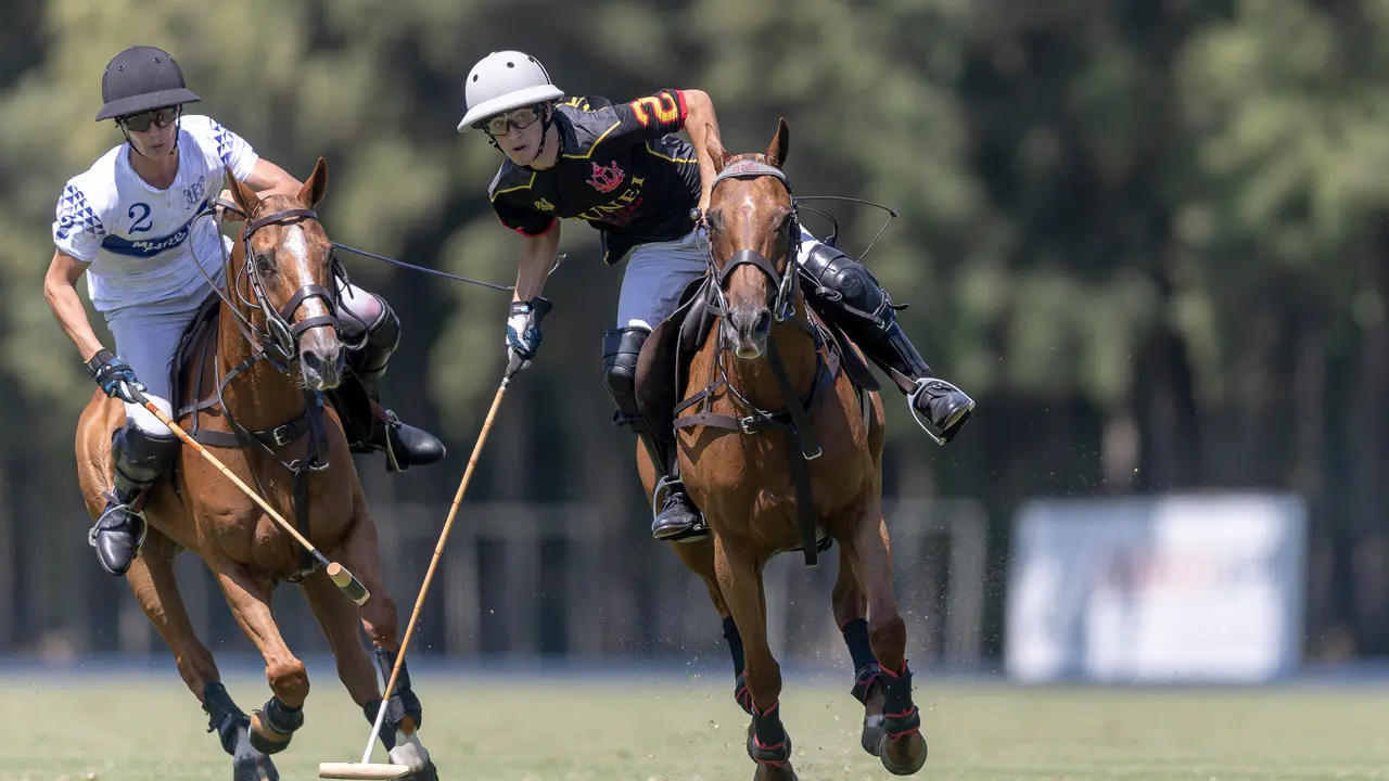 Ciro Urturi & Custodio Eleno - MUDA IZ POLO vs. BRUNEI POLO TEAM - Photo Credit: Mat&iacute;as Callejo/Ayala Polo