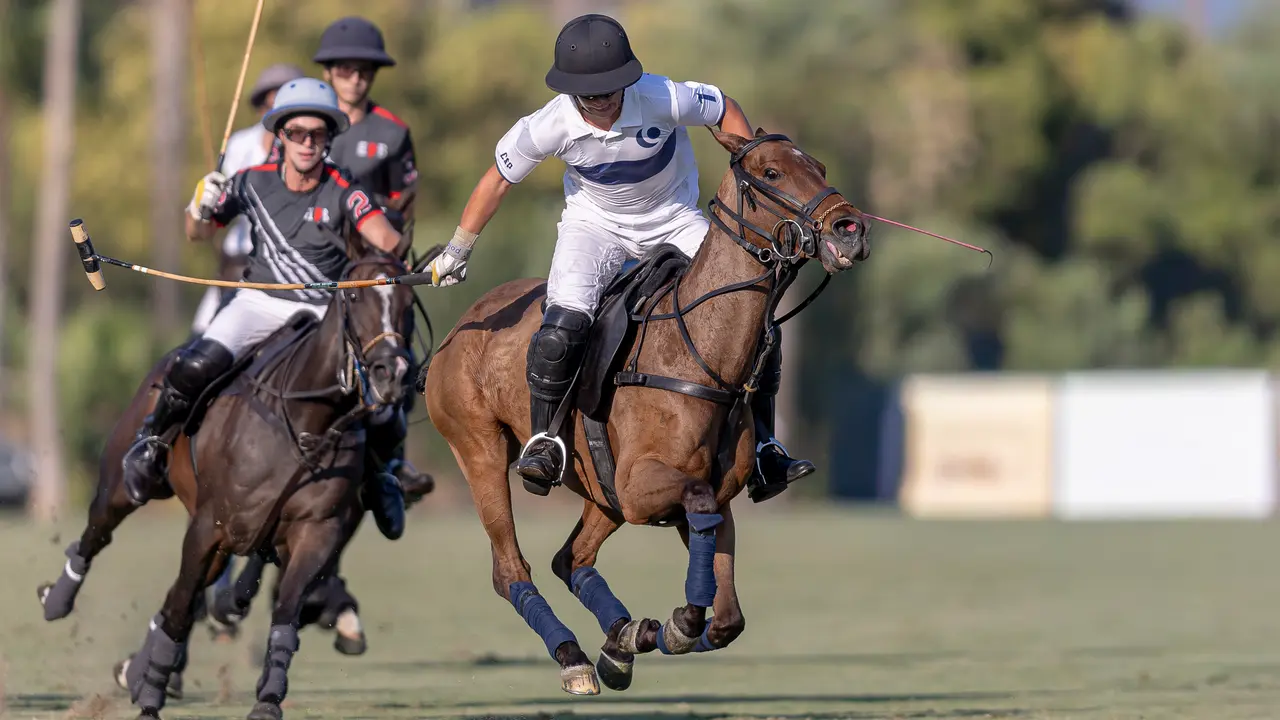 Dante Castagnola - DOS LUNAS vs. BLACK BEARS - Photo Credit MATIAS CALLEJO.jpg