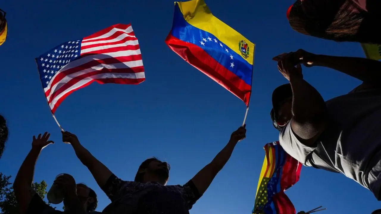 La econom&iacute;a es crucial para los propios venezolanos, porque la tiran&iacute;a chavista aplic&oacute; durante 25 a&ntilde;os una disparatada pol&iacute;tica econ&oacute;mica socialista