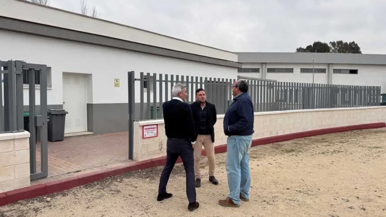 Nuevo cerramiento en el campo de rugby de Pueblo Nuevo.