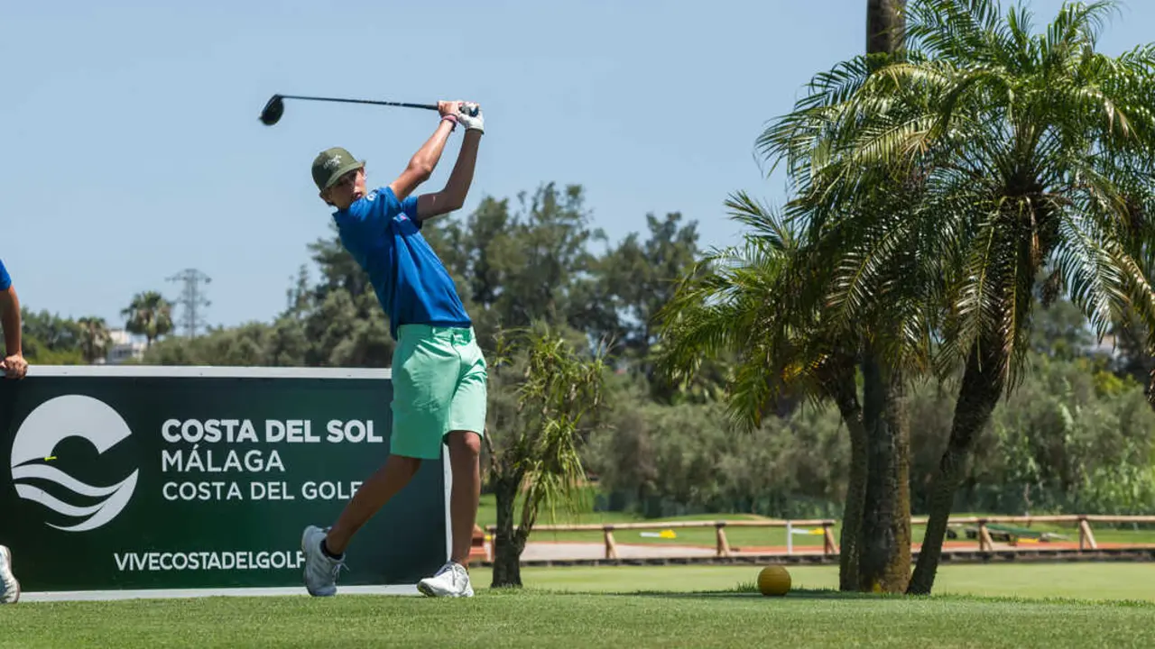 La IV edici&oacute;n
del Schuster & Friends se celebr&oacute; en el recorrido marbell&iacute; de Santa Clara Golf.