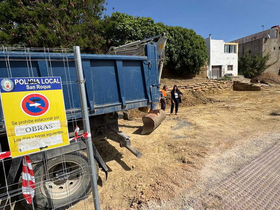 Hay una gran demanda de los vecinos de nuevas zonas para aparcar los vehículos de los residentes.